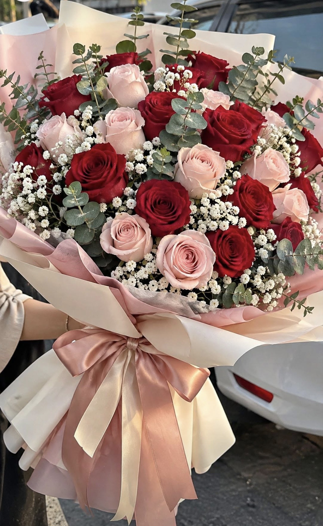 Rosé Romance – Leidenschaft in Rot und Rosa